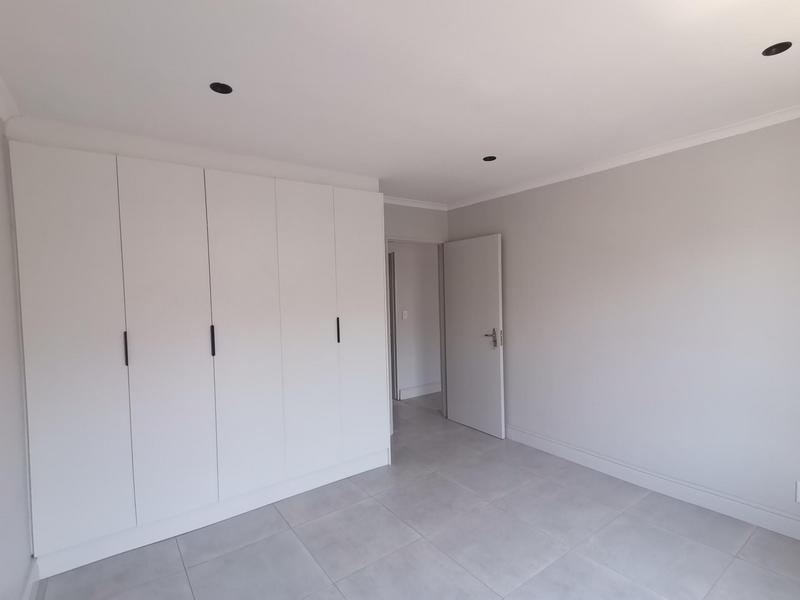 To Let 2 Bedroom Property for Rent in Goodwood Central Western Cape